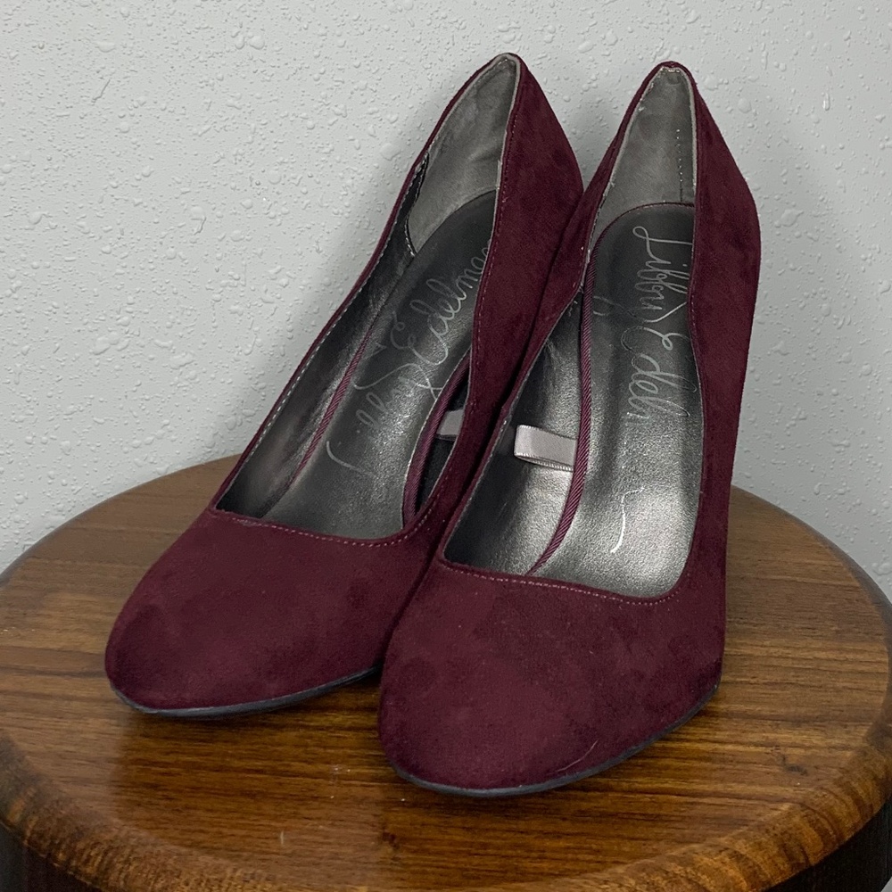 Maroon Libby in size 8.5